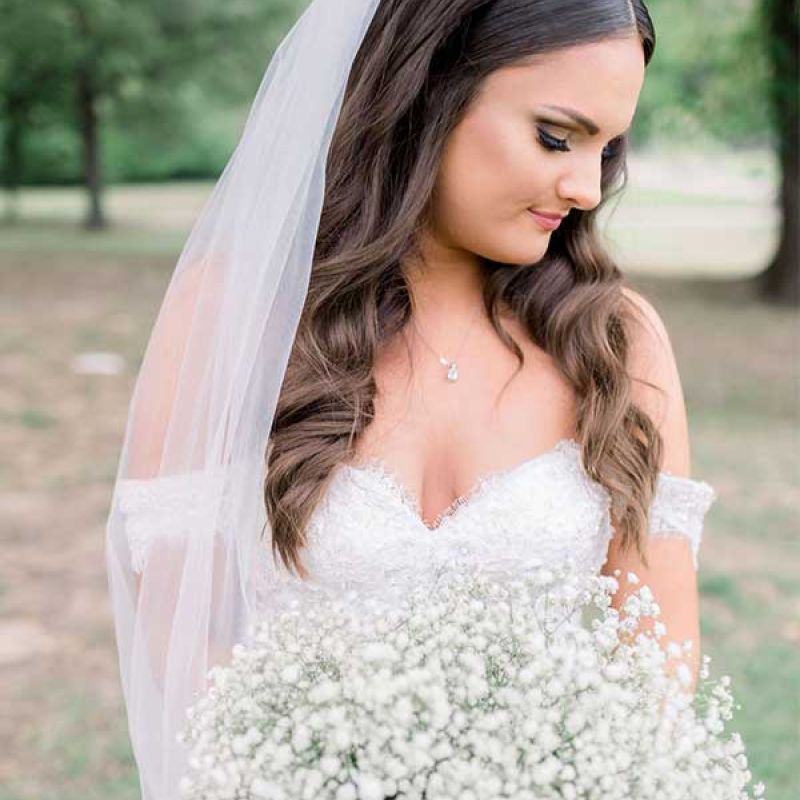 Beautiful bride at photo at Tuscan Ridge