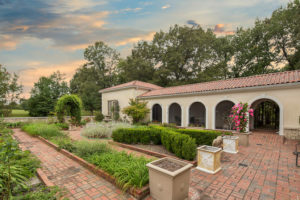 1701 N Reid Hooker - Tuscan Ridge Wedding & Event Venue